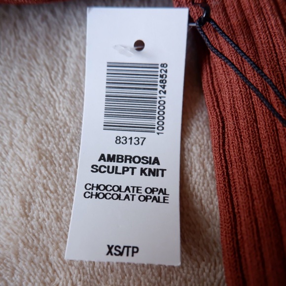 BABATON Ambrosia Sculpt Knit Top NWT - Picture 9 of 9